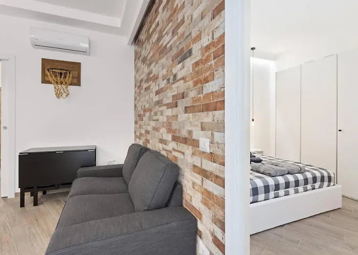 Modern&new flat in Duomo area